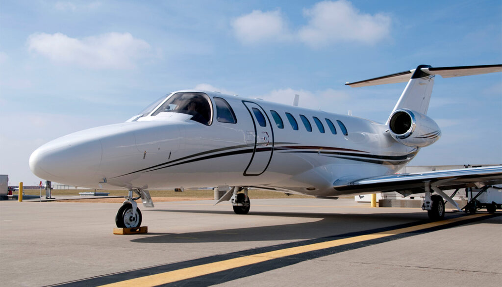 SJ25 Jet Card: Light Private Jets | Sentient Jet