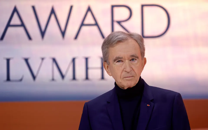 Forbes: LVMH And Arnault Join Private Jet Fray Via $800 Million Flexjet Investment